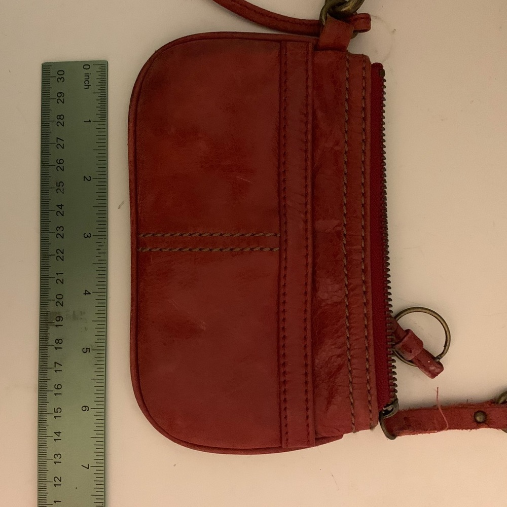 Clarks Wristlet - Picture 3 of 4